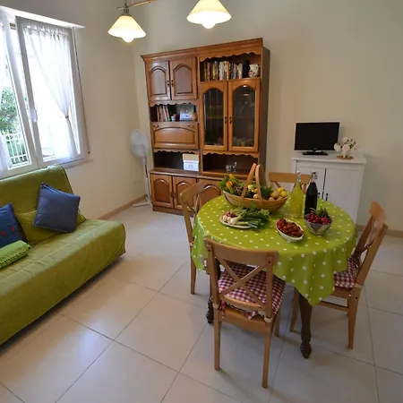 Apartment In Gatteo Mare Near Beach *